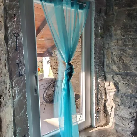 Casa Bravari Rustic Istrian Stone House *