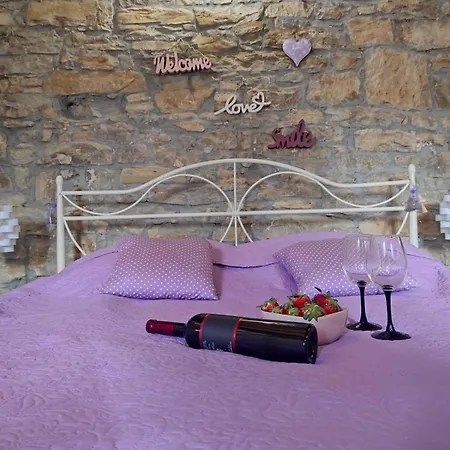 別荘 Casa Bravari Rustic Istrian Stone House