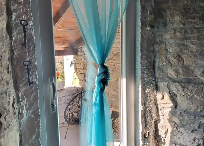 Casa Bravari Rustic Istrian Stone House *