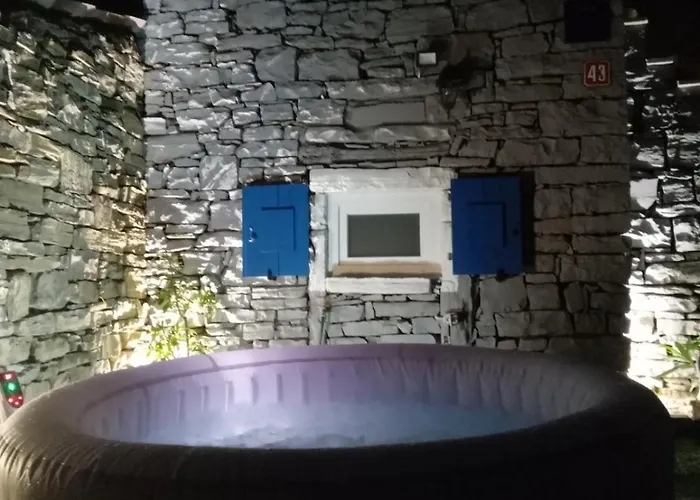 Casa Bravari Rustic Istrian Stone House Ferienhaus *
