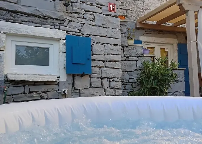 Дом отдыха Casa Bravari Rustic Istrian Stone House *